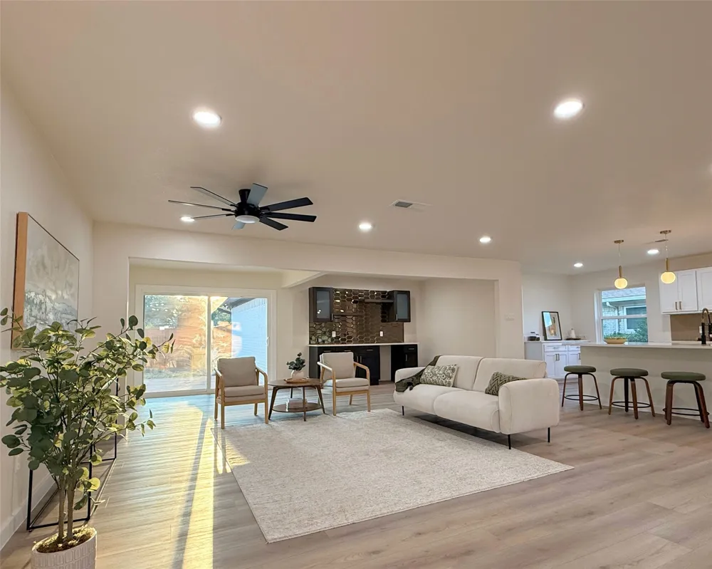 12911 Mitchwin Road Farmers Branch, TX 75234