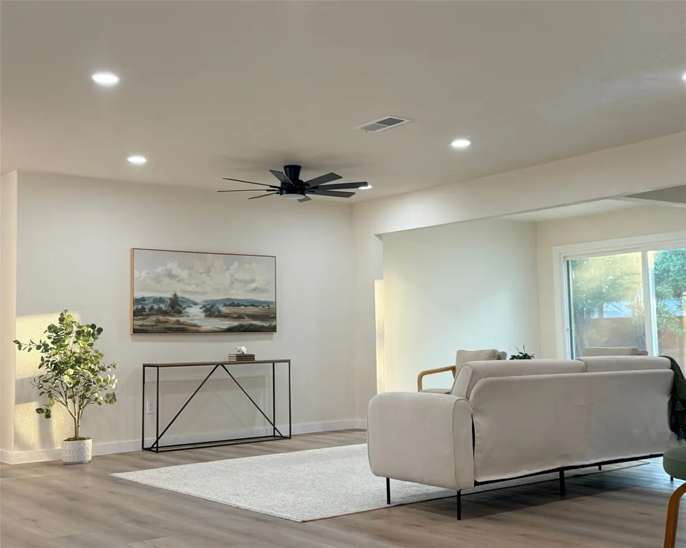 12911 Mitchwin Road Farmers Branch, TX 75234