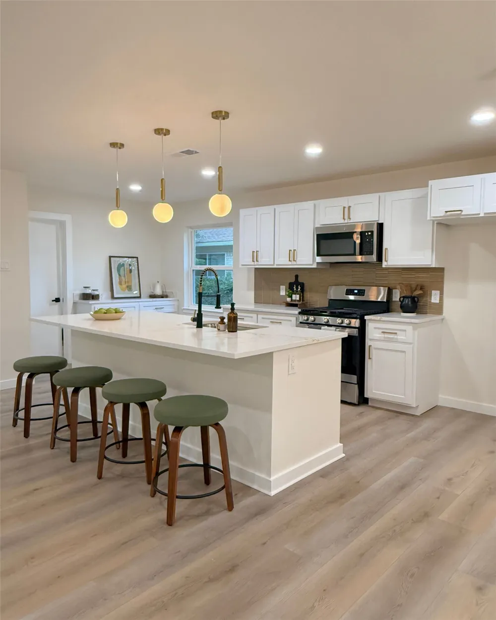 12911 Mitchwin Road Farmers Branch, TX 75234