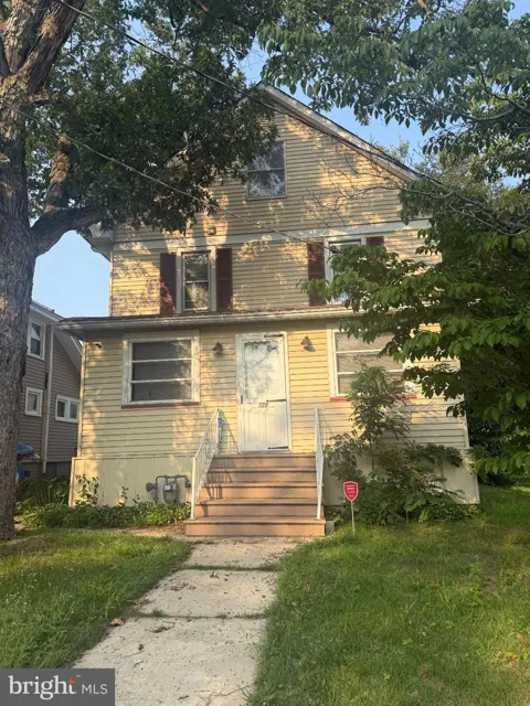 829 S 2ND STREET