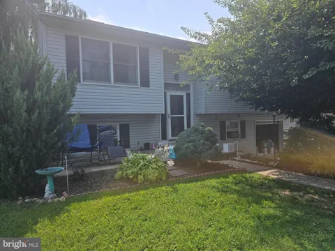 970 VALLEY LANE
