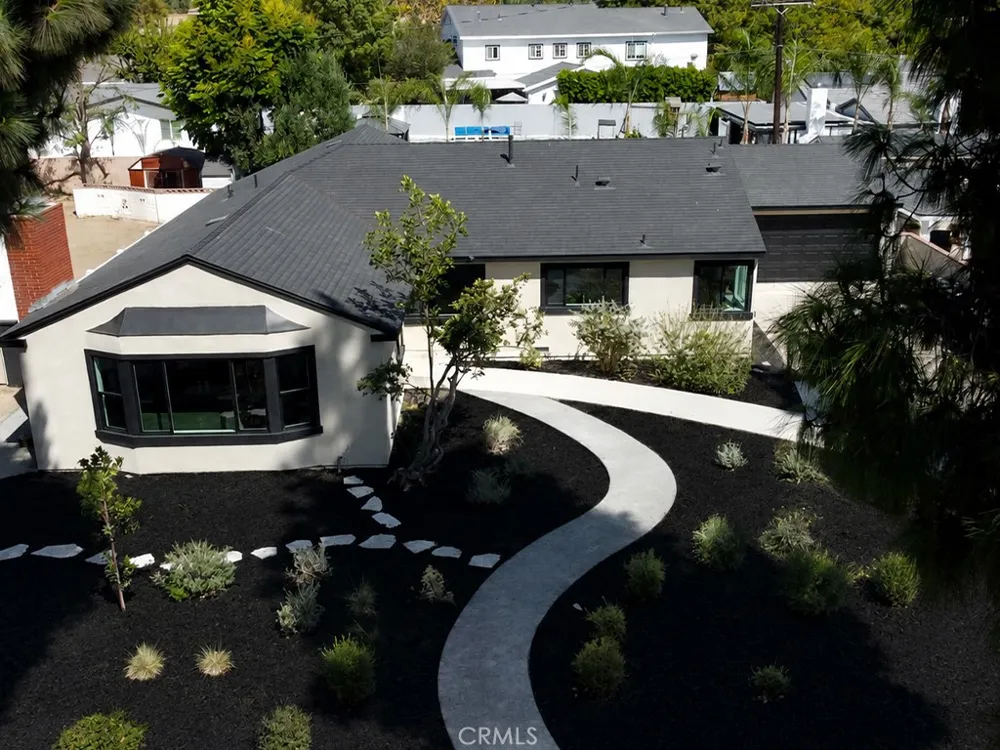 527 Park Orange, CA 92867