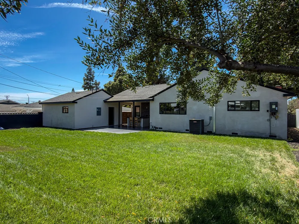 527 Park Orange, CA 92867