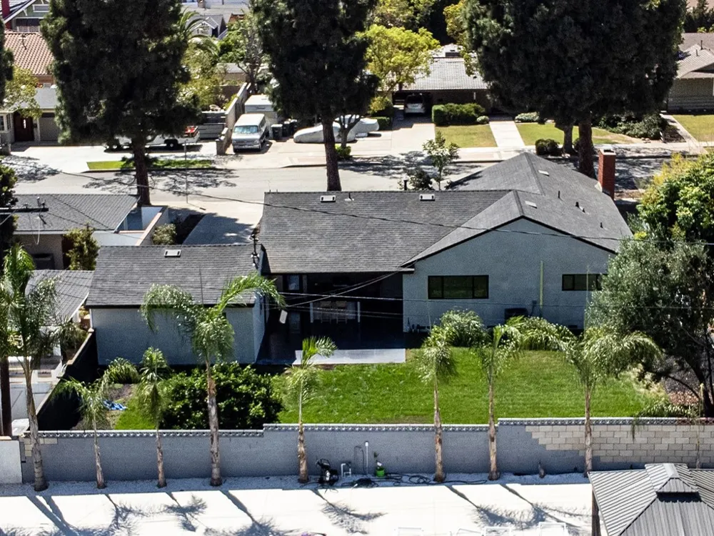 527 Park Orange, CA 92867