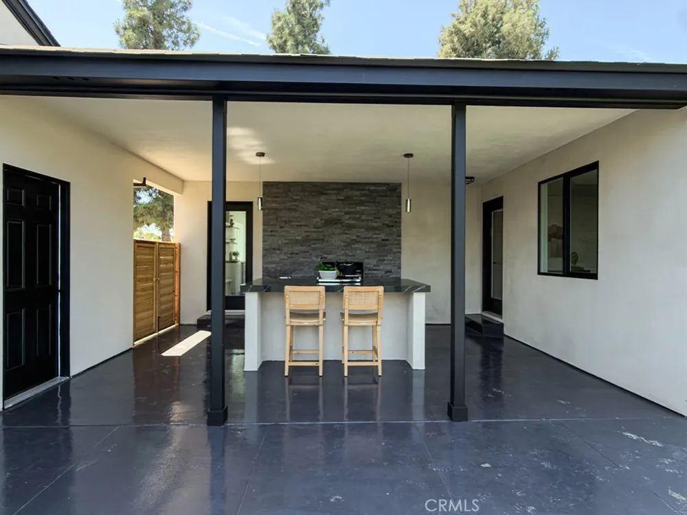 527 Park Orange, CA 92867