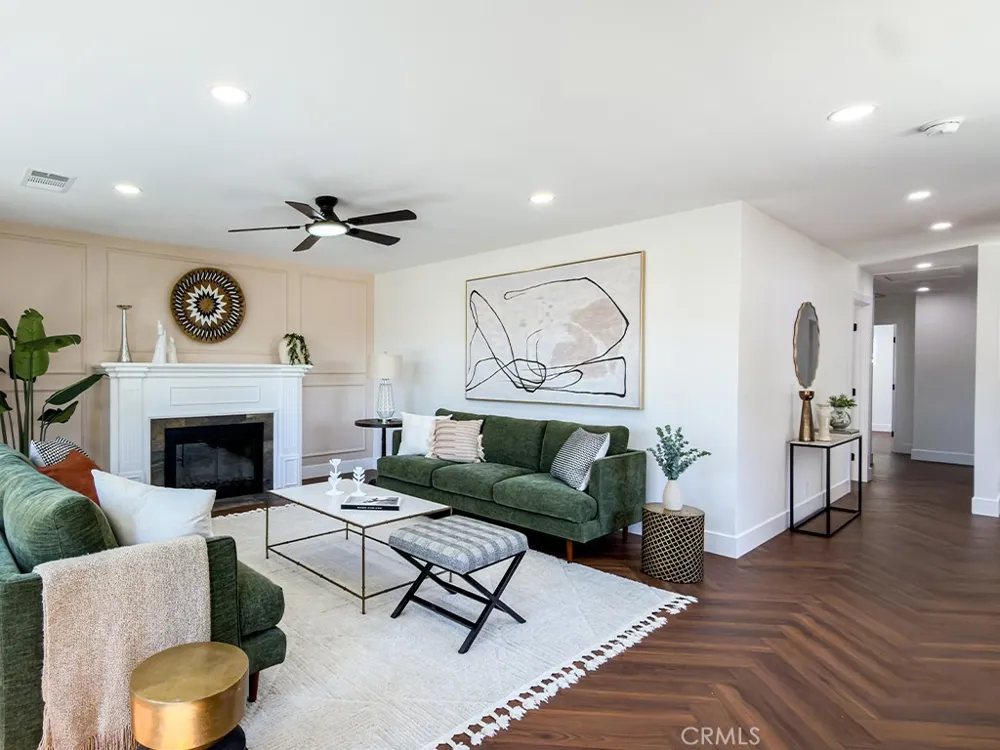 527 Park Orange, CA 92867