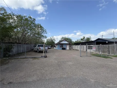206 W Dicker Drive