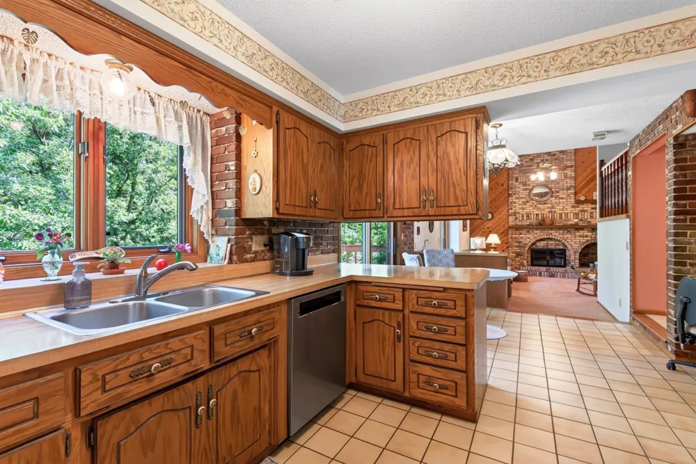 2940 Torchwood Drive New Brighton, MN 55112