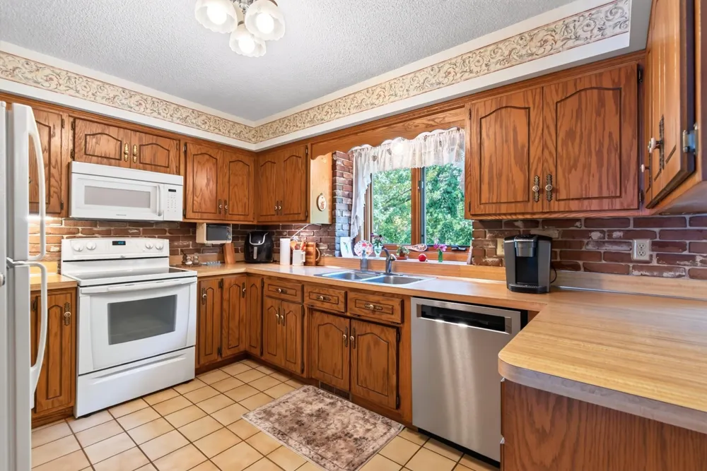 2940 Torchwood Drive New Brighton, MN 55112