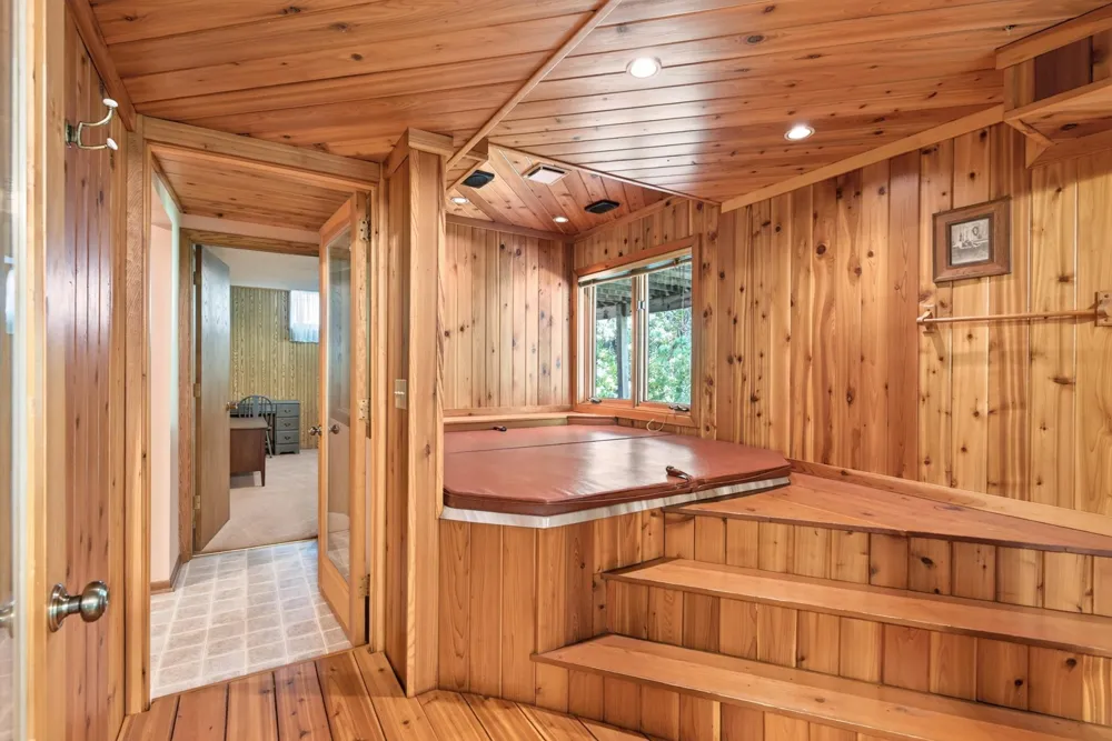2940 Torchwood Drive New Brighton, MN 55112