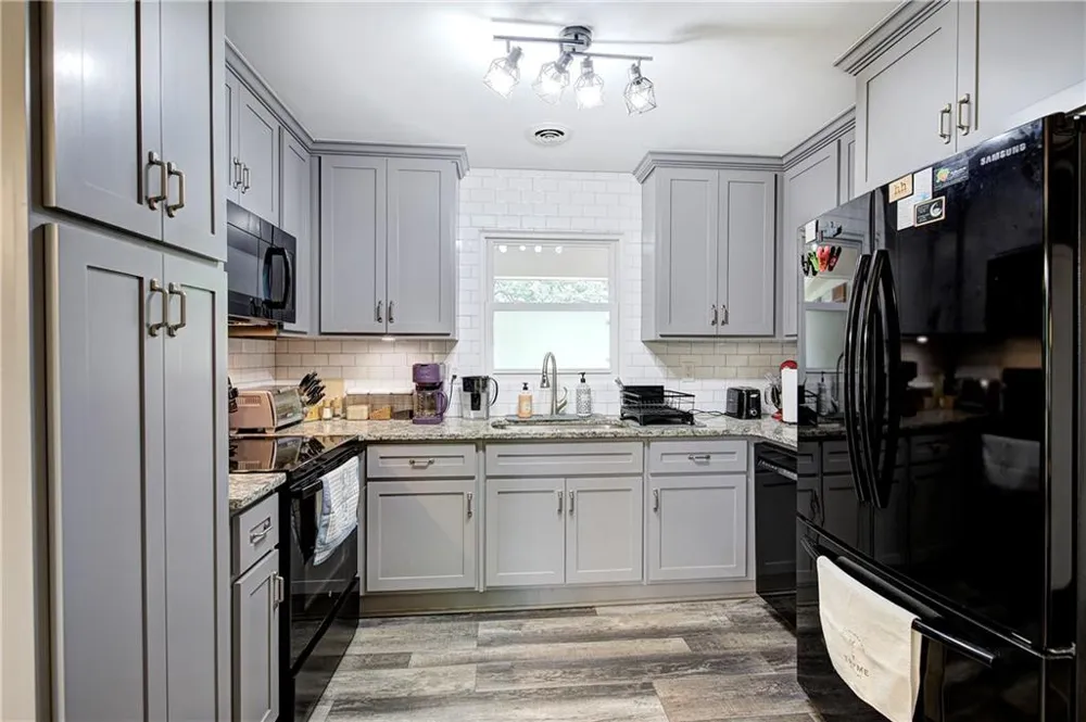 16 Jones Mill Place Cartersville, GA 30120