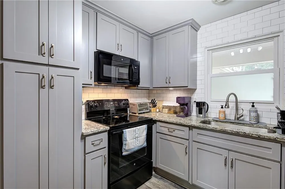 16 Jones Mill Place Cartersville, GA 30120