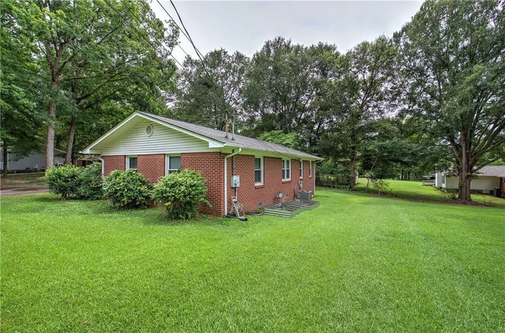 16 Jones Mill Place Cartersville, GA 30120