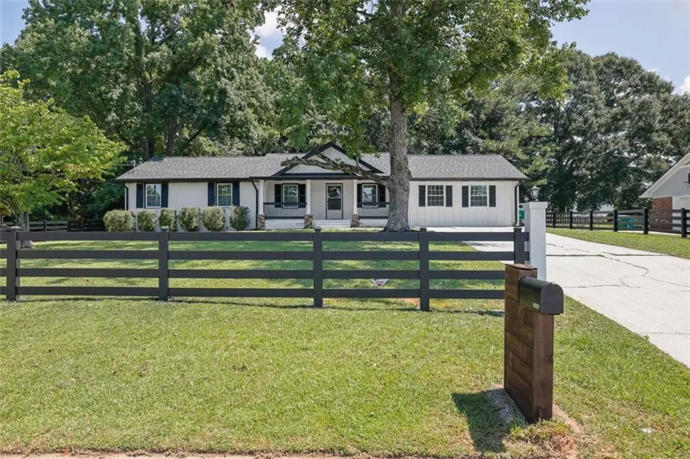1686 NORTON ESTATES DRIVE Snellville, GA 30078