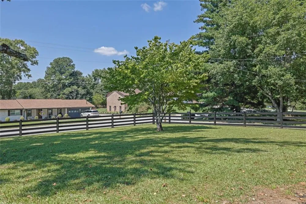 1686 NORTON ESTATES DRIVE Snellville, GA 30078