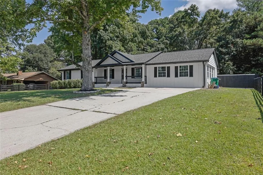 1686 NORTON ESTATES DRIVE Snellville, GA 30078
