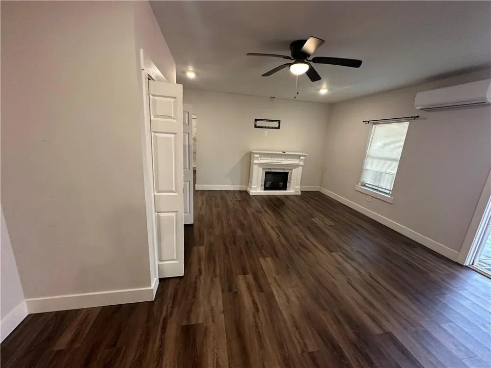 370 Crestbrook Lane #Unit B Dallas, GA 30157
