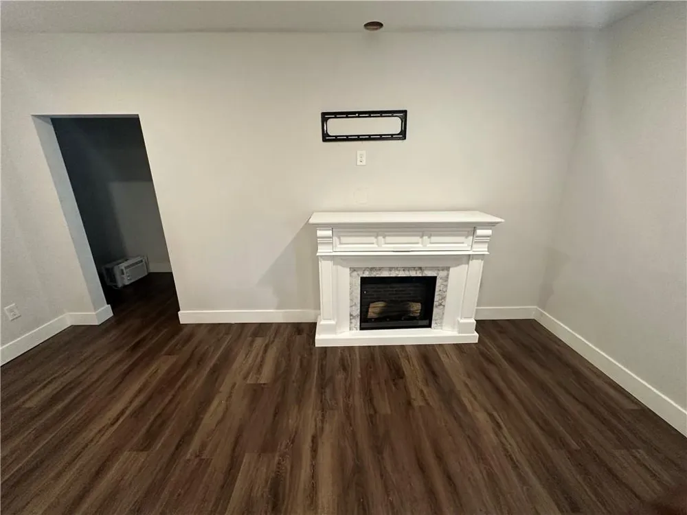 370 Crestbrook Lane #Unit B Dallas, GA 30157