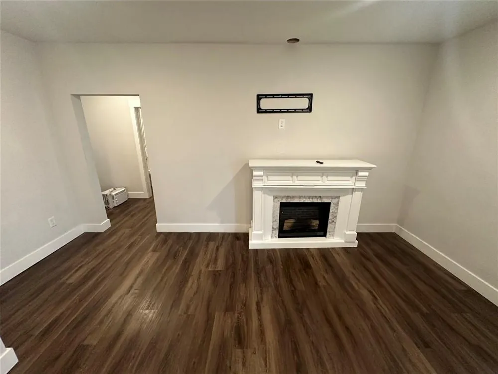 370 Crestbrook Lane #Unit B Dallas, GA 30157