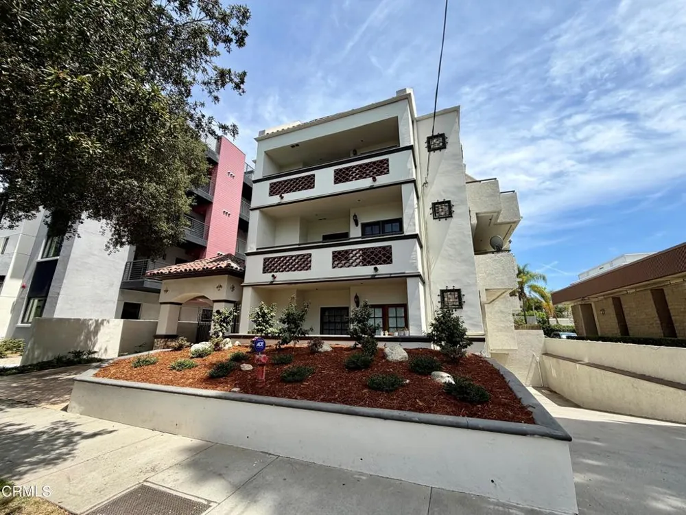 156 S Oak Knoll Avenue #201 Pasadena, CA 91101