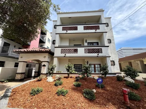 156 S Oak Knoll Avenue #201