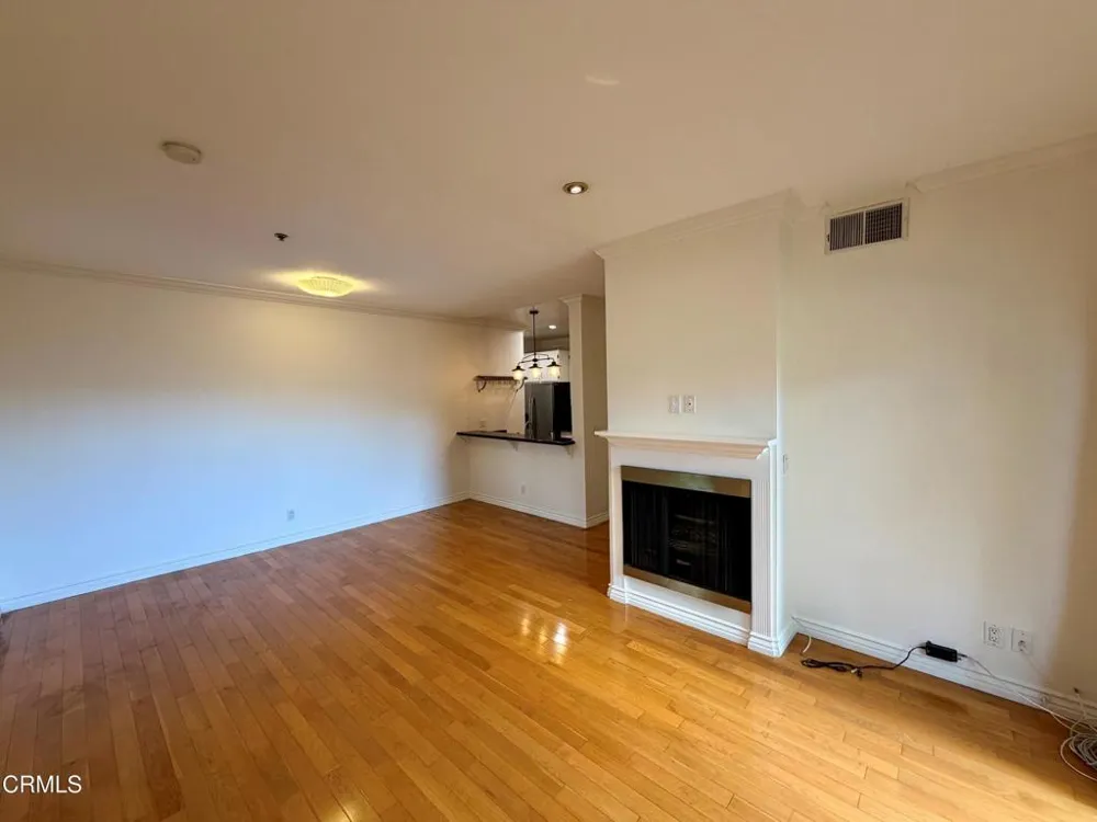 156 S Oak Knoll Avenue #201 Pasadena, CA 91101