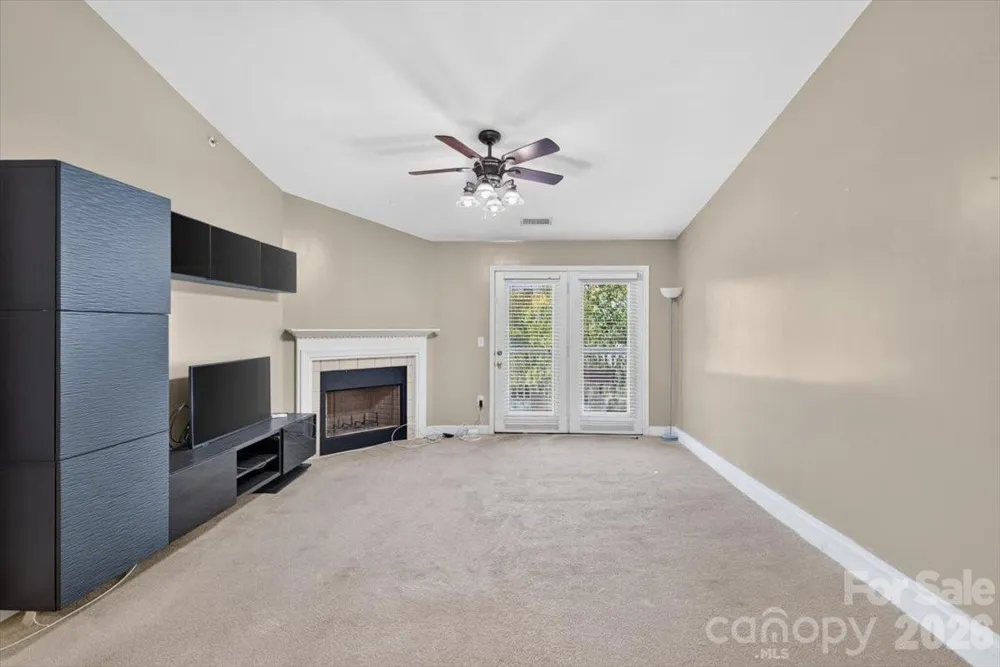 11232 Hyde Pointe Court Charlotte, NC 28262