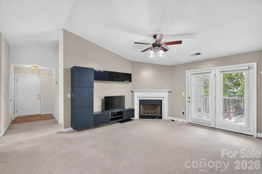 11232 Hyde Pointe Court Charlotte, NC 28262