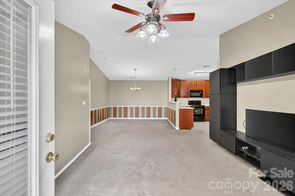 11232 Hyde Pointe Court Charlotte, NC 28262