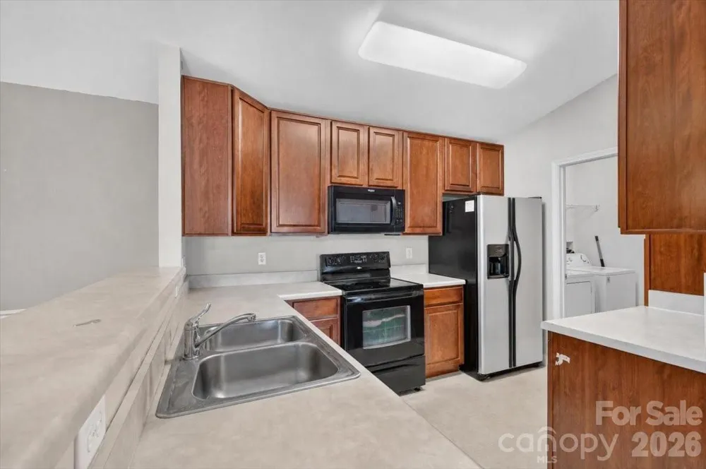 11232 Hyde Pointe Court Charlotte, NC 28262