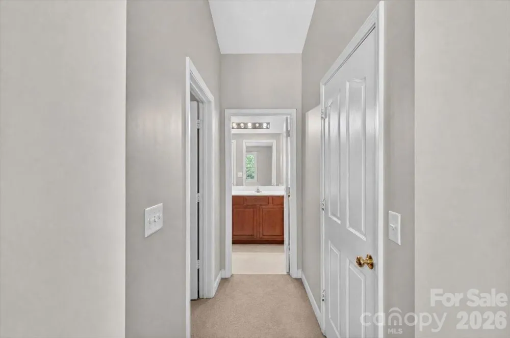 11232 Hyde Pointe Court Charlotte, NC 28262