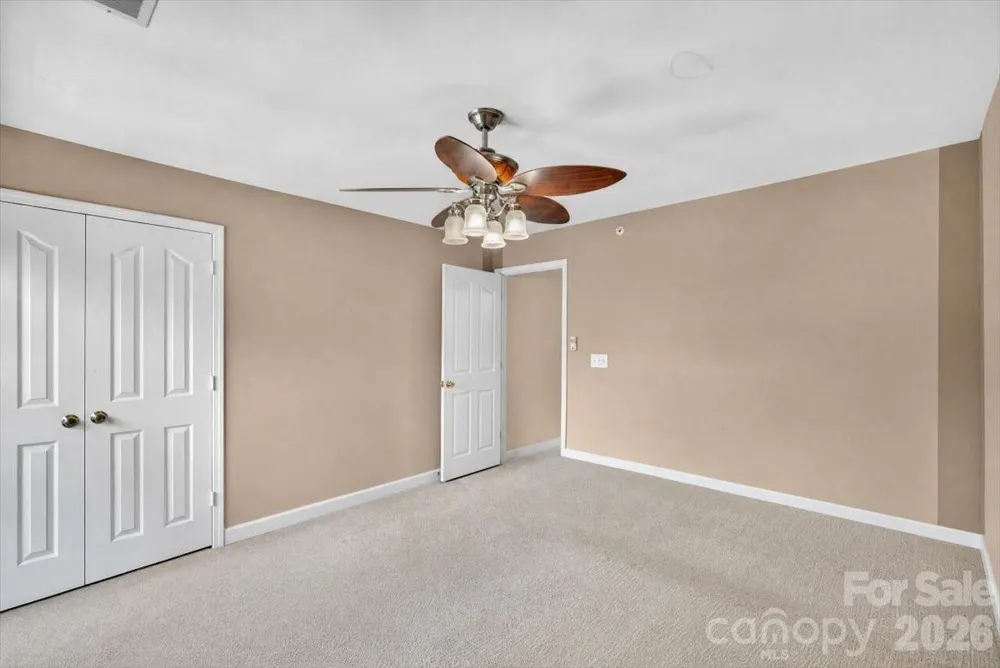 11232 Hyde Pointe Court Charlotte, NC 28262