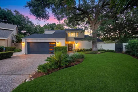 407 Barkers Landing Court