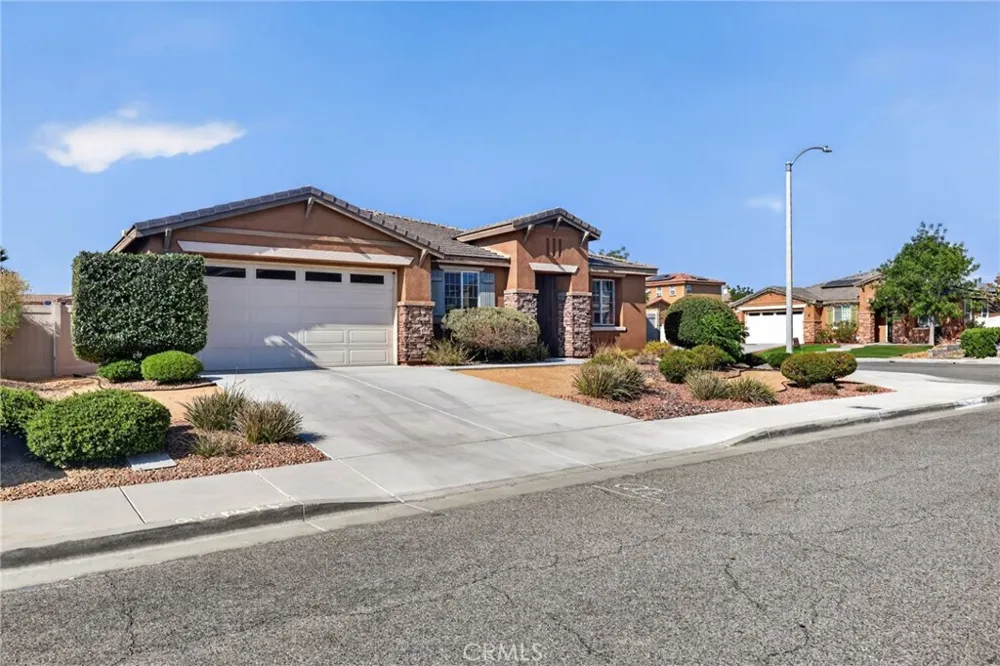 5821 Kingsbury Palmdale, CA 93552