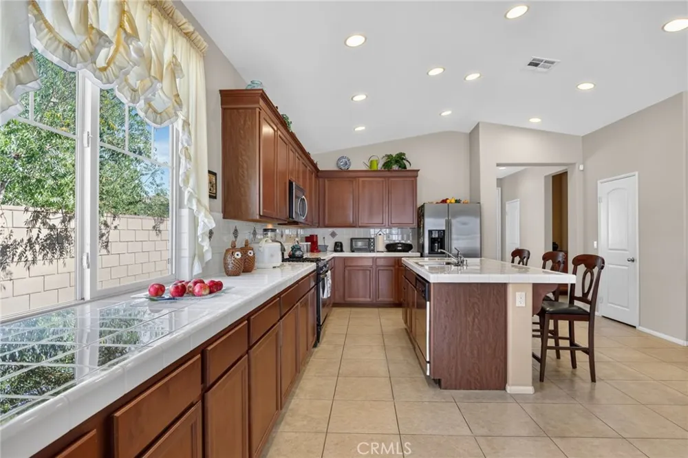 5821 Kingsbury Palmdale, CA 93552