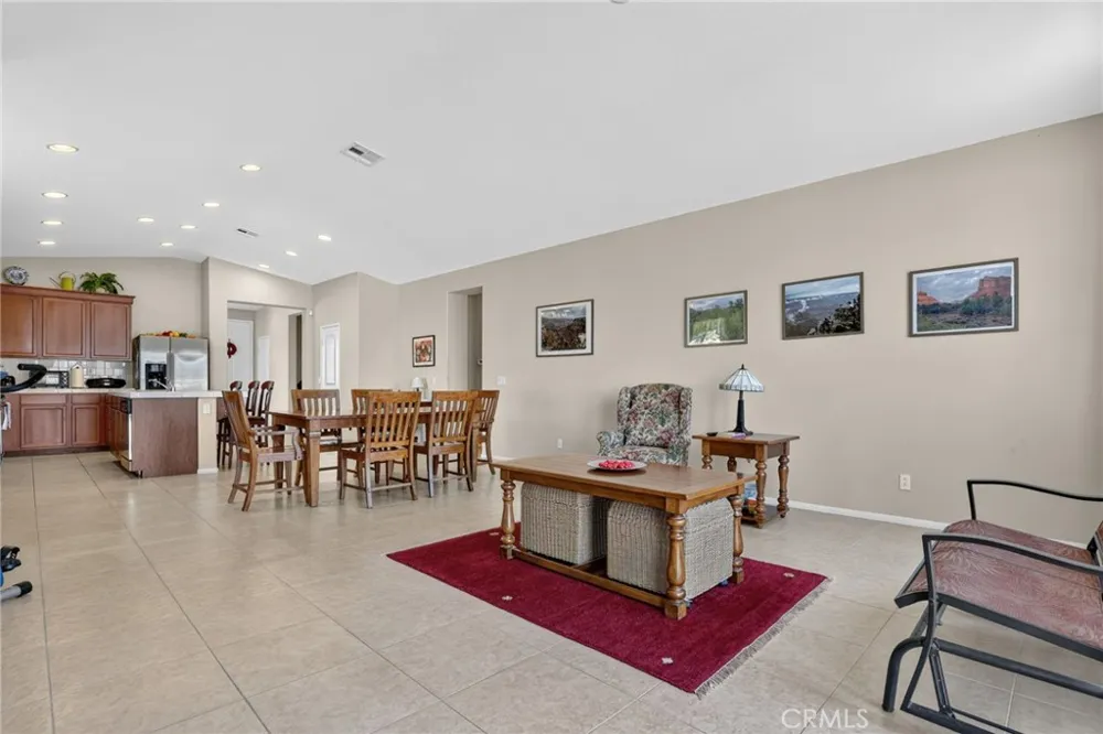 5821 Kingsbury Palmdale, CA 93552