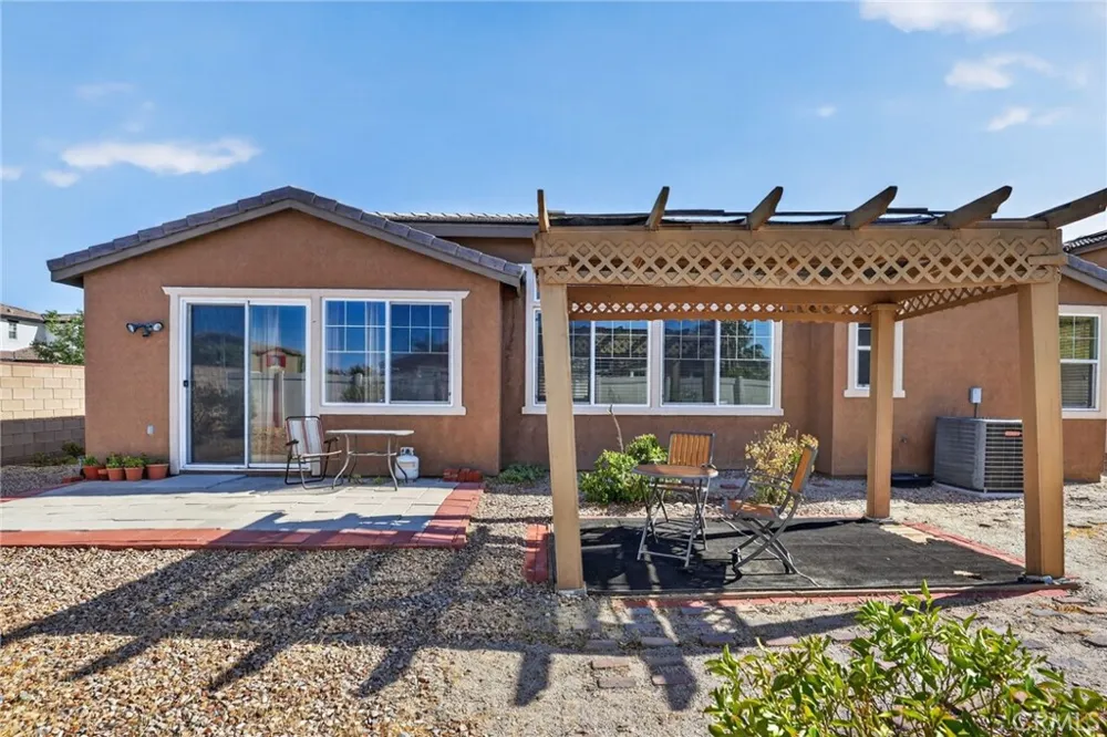 5821 Kingsbury Palmdale, CA 93552