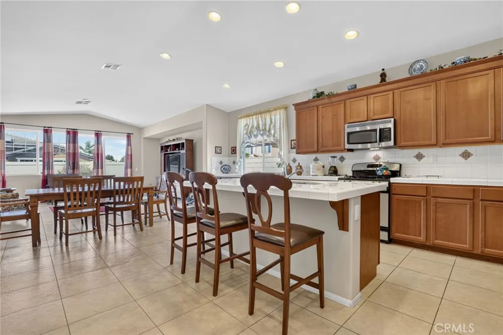 5821 Kingsbury Palmdale, CA 93552