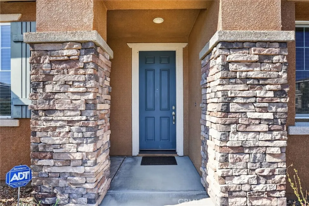 5821 Kingsbury Palmdale, CA 93552
