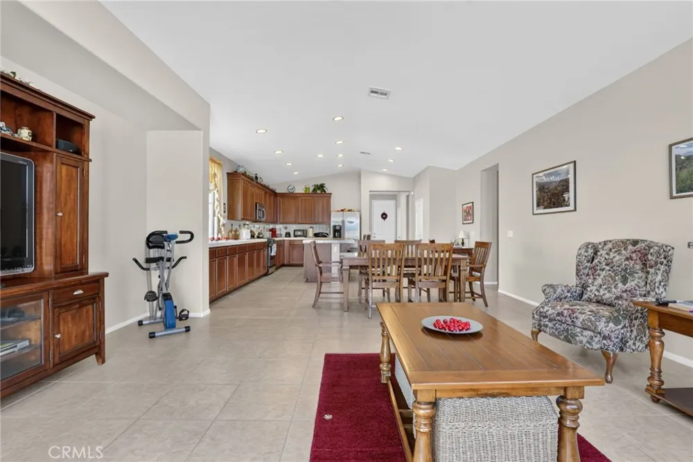 5821 Kingsbury Palmdale, CA 93552