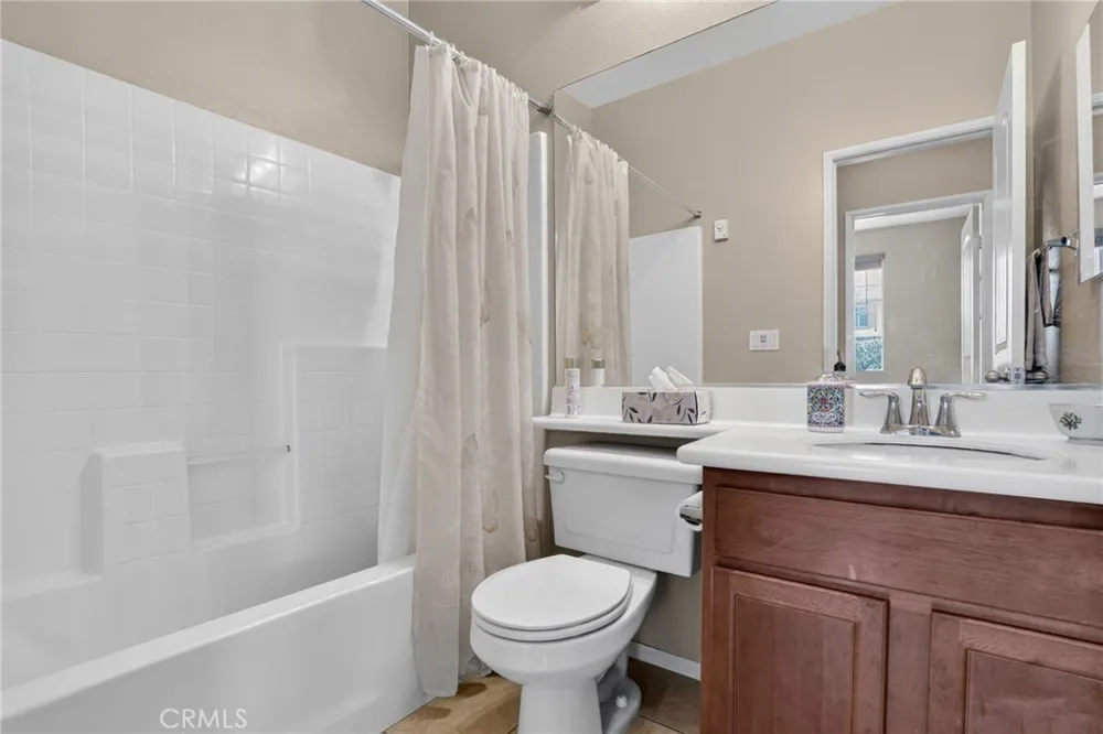 5821 Kingsbury Palmdale, CA 93552