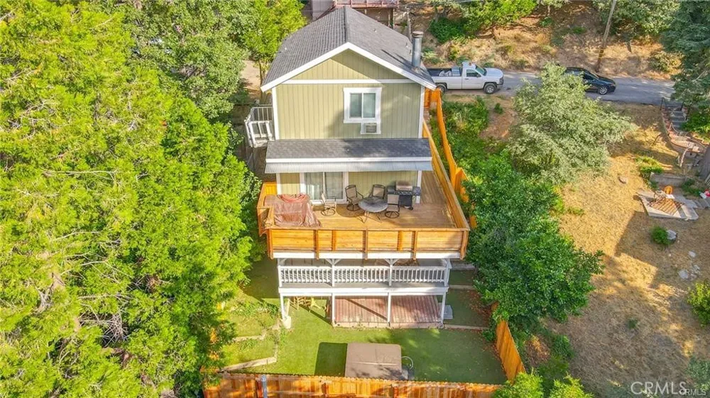 839 Virginia Court Lake Arrowhead, CA 92352
