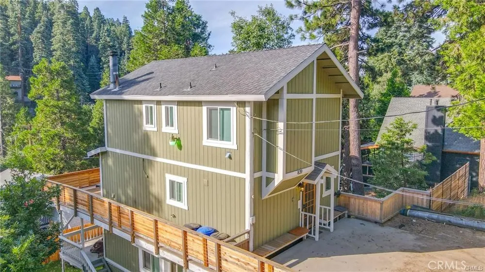 839 Virginia Court Lake Arrowhead, CA 92352