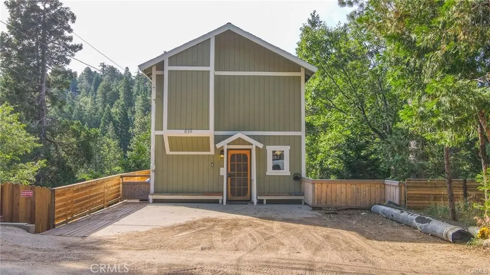 839 Virginia Court Lake Arrowhead, CA 92352
