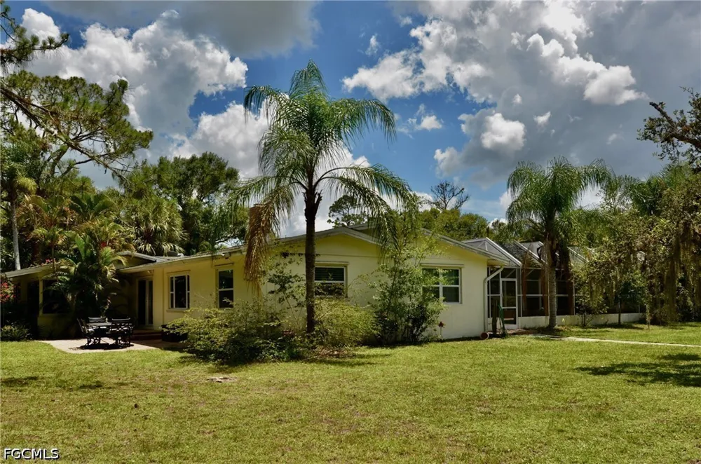 Elmwood Drive Alva, FL 33920