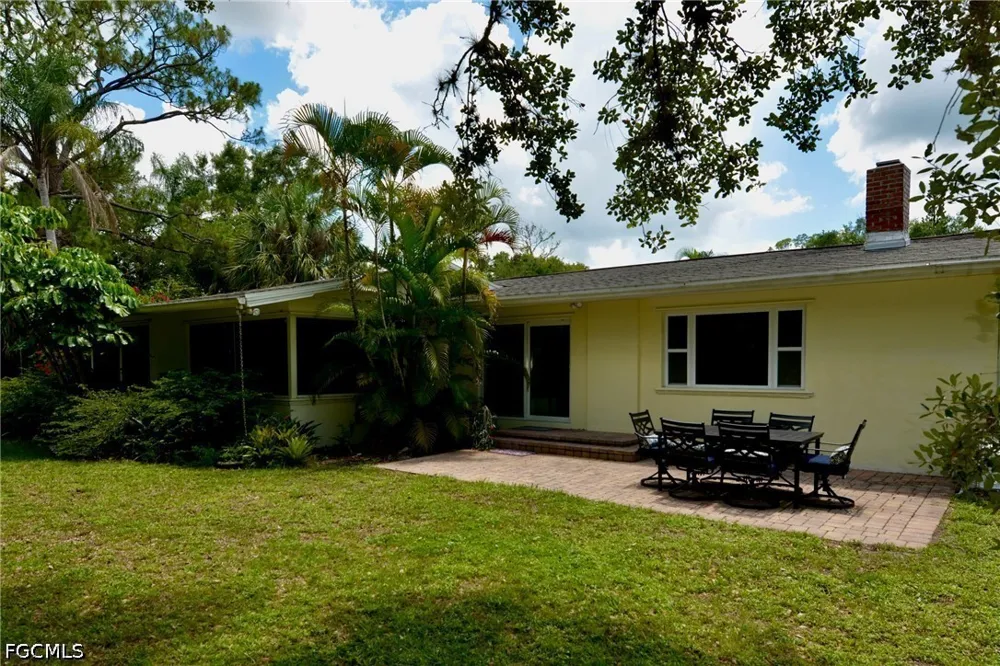 Elmwood Drive Alva, FL 33920