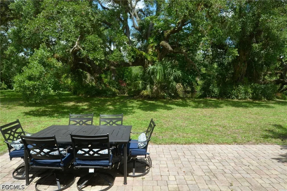 Elmwood Drive Alva, FL 33920