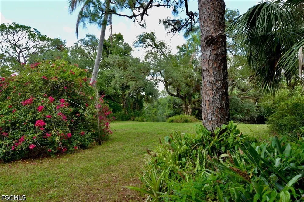 Elmwood Drive Alva, FL 33920