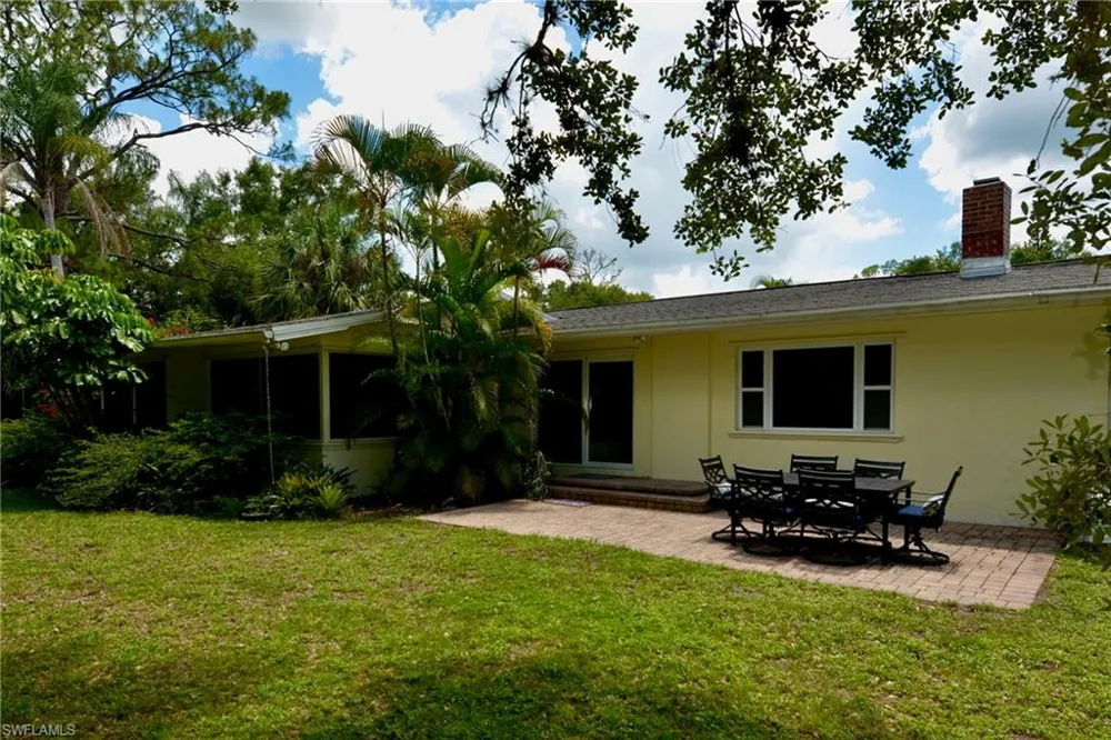 18220 Elmwood Drive Alva, FL 33920
