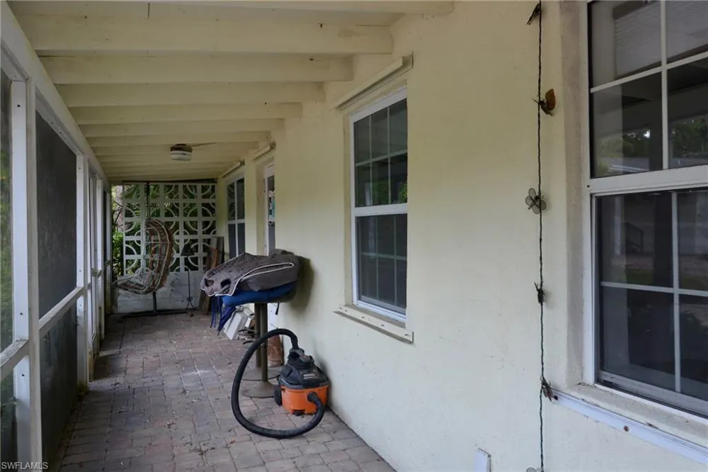 18220 Elmwood Drive Alva, FL 33920